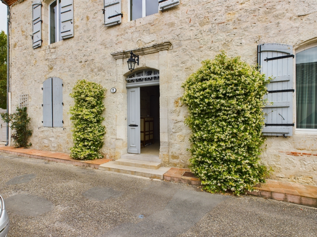 4 bed house in medieval village front view
