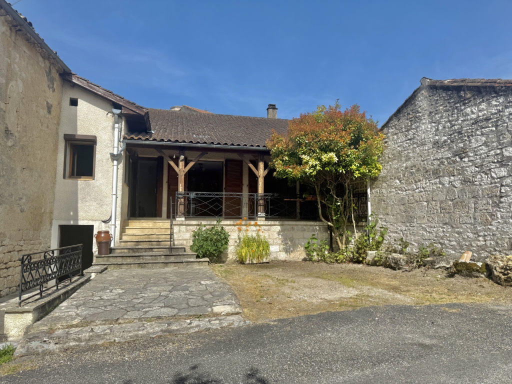 one level house montcuq 