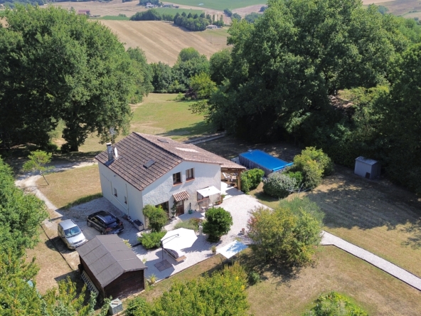 Castelsagrat 3-bed house