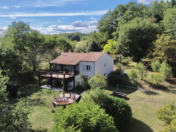 Renovated 3-Bed home with valley views