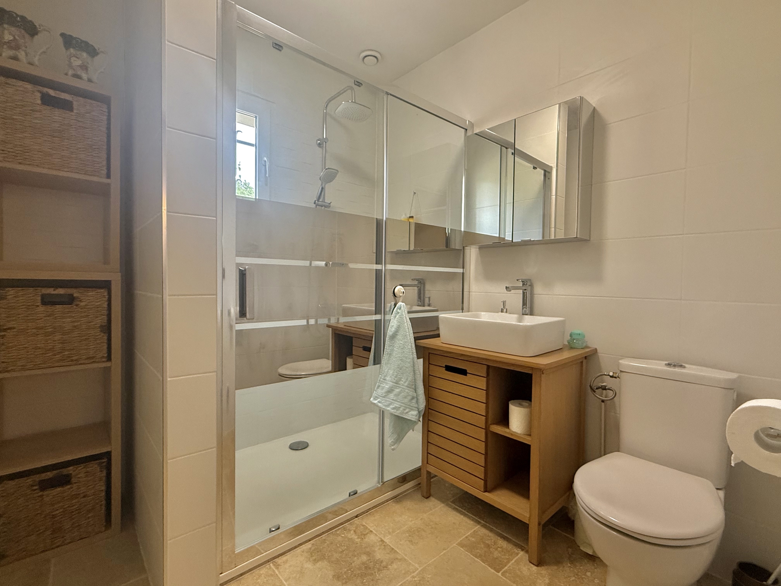 3 bed home with stunning valley views and garden Roquecor