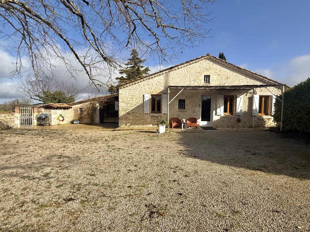 eco domaine with four dwellings