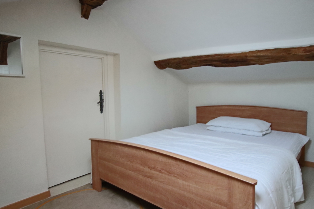 Quercy stone farmhouse with pool
