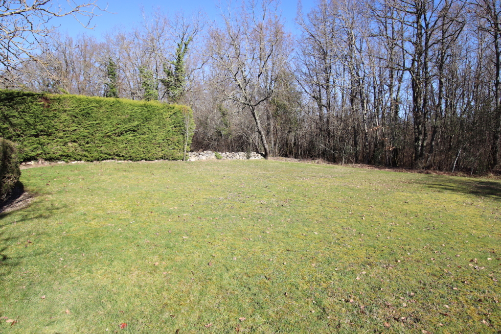 Quercy stone farmhouse with pool