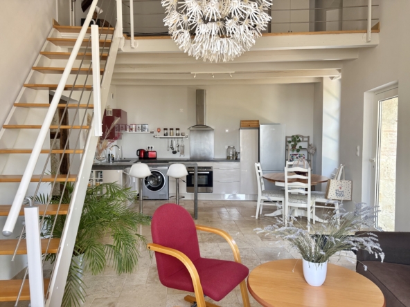 2 bed stone apartment