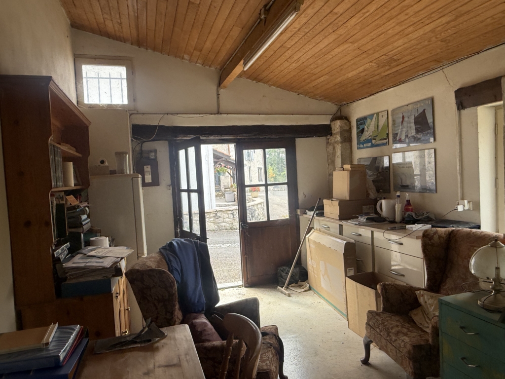 Charming 4 bed stone house