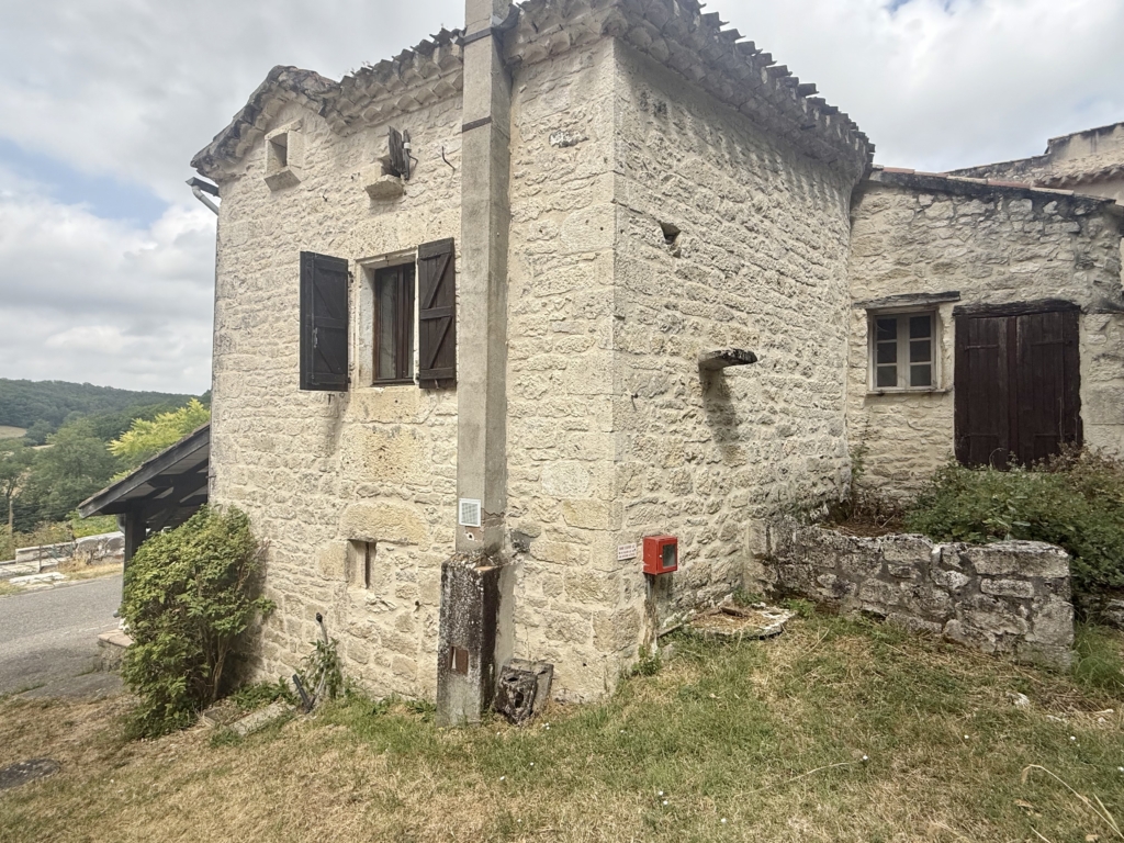 Charming 4 bed stone house