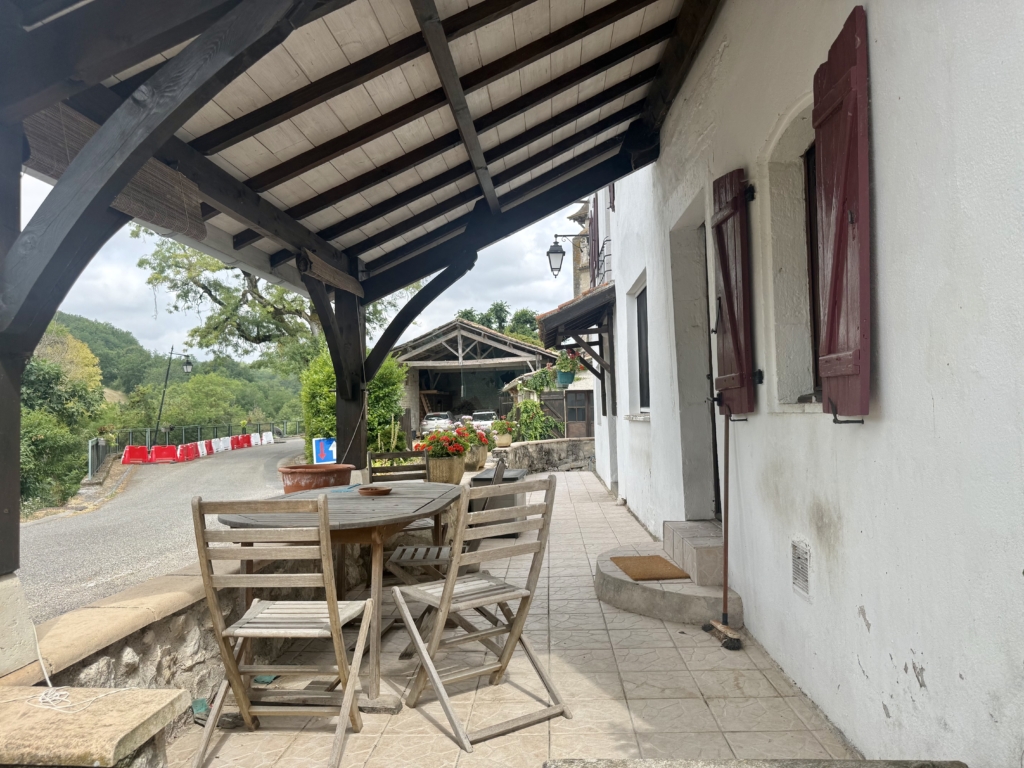 Charming 4 bed stone house