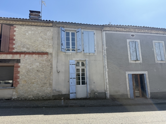2 bed village house