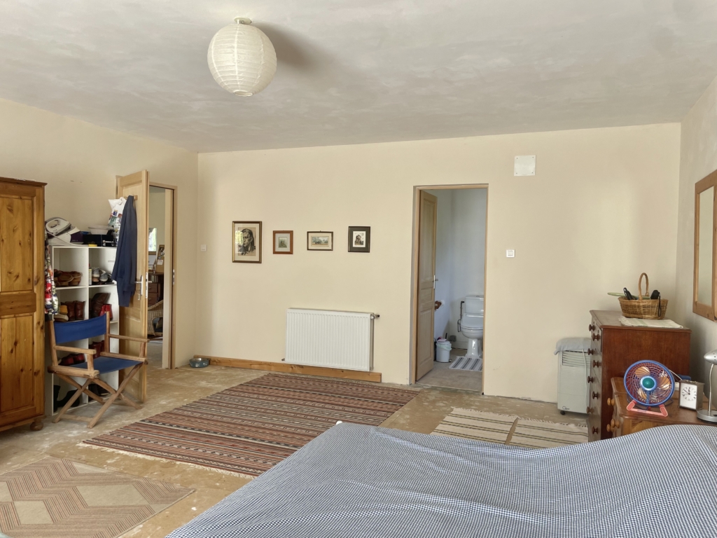 2 bed bungalow with garden