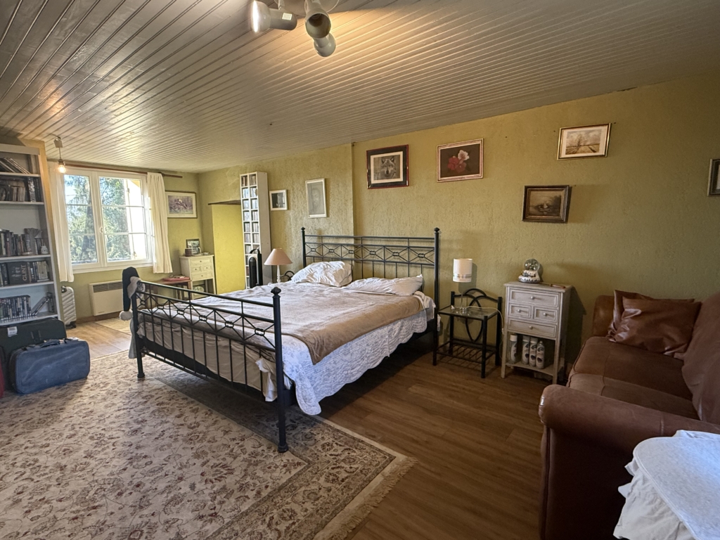 Superb Equestrian Property